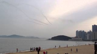 preview picture of video 'Busan airshow haeundae beach memorial day 6-13'