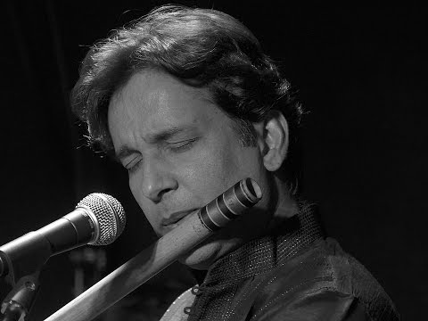 Dinesh Mishra live in Oberhausen