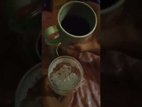 Kopi kapal api vs yakult suwegerrrr☕🤤🤤
