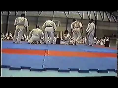 Kyokushin - Quebramento de Taco (Shihan Eduardo)