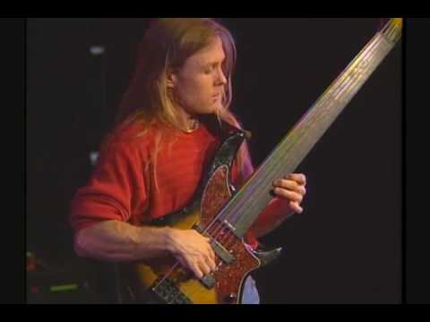 Steve Bailey Fretless Bass Guitar Solo With Victor Wooten Bass Guitar Backup