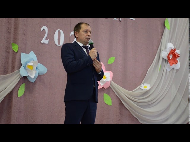 Әгерҗедә беренче тапкыр БДИда иң күп балл җыйган чыгарылыш укучыларын бүләкләү тантанасы булды