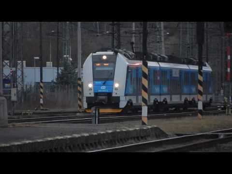 Příjezd osobních vlaků 6810 a 6714 | Most 26.12.2016