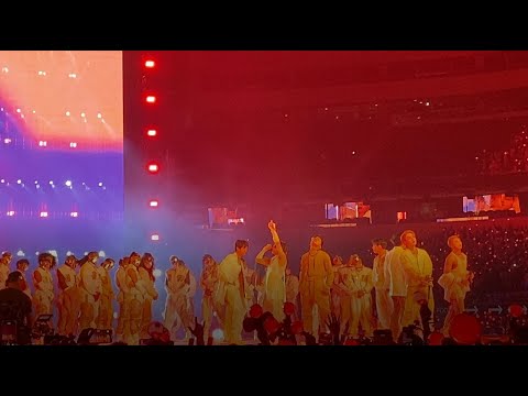 BTS Fire (Remix) - PTD in LA Day 1 - 4k Fan Cam
