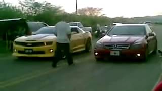 preview picture of video 'Camaro 2010 vs Mercedes Benz c63 amg'