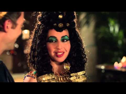 Nadia Roz joue Cléopatre dans Péplum sur M6