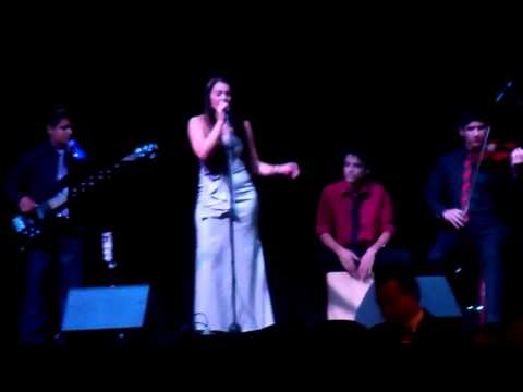 Melissa Hicks en concierto de Gal Costa 1