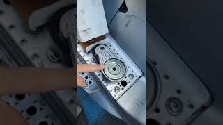 Pulley tensioner and serpentine belt install Detroit 60 series