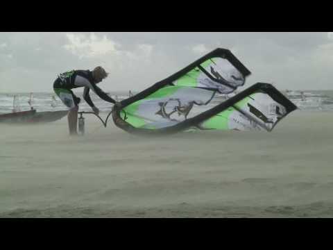 Slingshot Sports Kite Ruben Lenten in Stormsjees 3