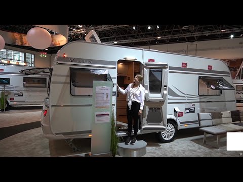 Like in a hotel: Caravan Tabbert Vivaldi 550 E 2.5 2021 at the Caravan Salon 2020 Düsseldorf.