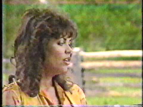 I Fall To Pieces - Sherisse Laurence.mpg