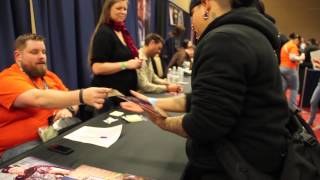 Dallas Comic-Con: Sci-fi Expo 2014 Karl Urban signing autographs