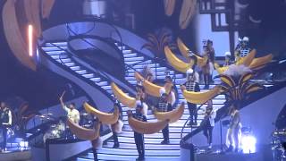 Gwen Stefani - &quot;Hollaback Girl&quot; and &quot;Bathwater&quot; (Live in Las Vegas 3-8-19)