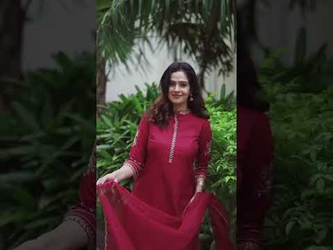 Fenil Umrigar styles up the perfect festive outfit, a muslin suit set with handwork ♥️