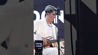 Rock artist #MIYAVI funks it up at #MusicChina #donnermusic booth with HUSH-X #guitar and #Arena2000