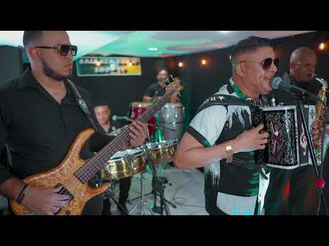 Robert Vargas - Mujer Querida (En Vivo)