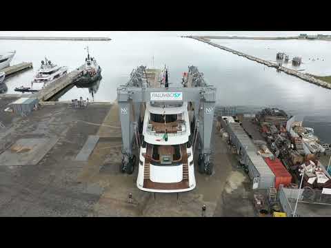 ISA Yachts vara il nuovo ISA GT 45 M/Y UV II