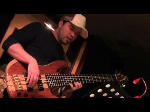 Juan Camilo Villa - Bass Solo 09 01 2012 "Blue Note" Hilden.wmv