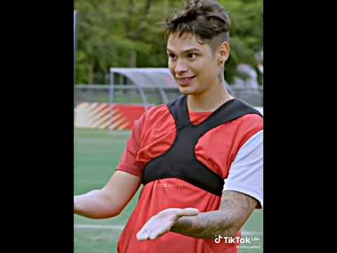 Martín se la aplica a Ezequiel