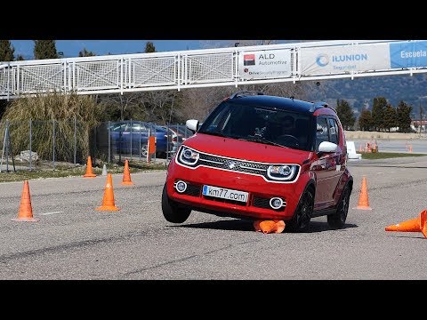 Suzuki Ignis 2017 – Maniobra de esquiva (moose test) y eslalon | km77.com