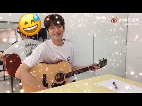 Lin Yi 林一 playing guitar (test vocal)