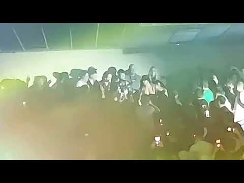 Scotty 2 Hotty's Entrance Through The Crowd - OTT Scrappermania 6