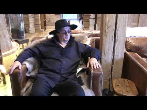 Marc VEYRAT   Réouverture de la Maison Des Bois