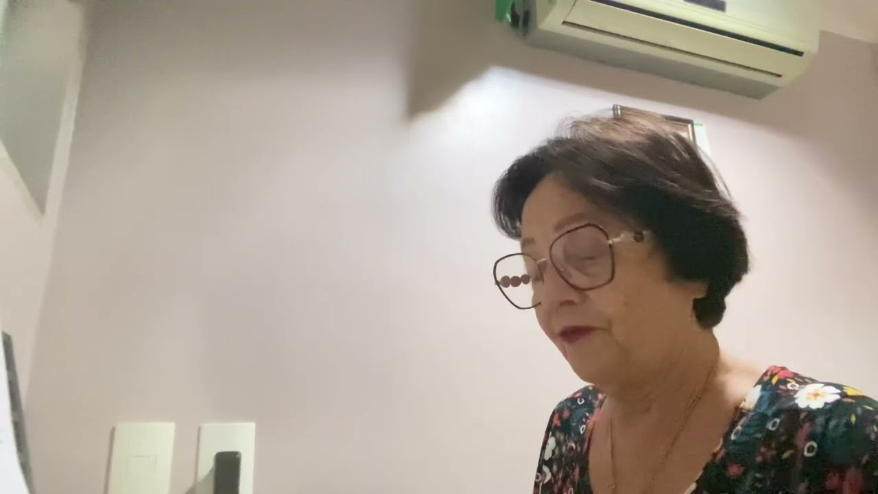 SANTA TEREZINHA -  CANTO DE ENTRADA- MISSA DIA 1 DE OUTUBRO