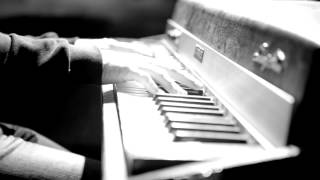 Elliot - &quot;I Don&#39;t Walk Alone&quot; (Music Video)