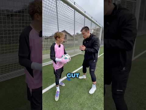 Ich Feier, die Handschuhe so sehr 😍 ￼ Der neue Hybrid 2.0 Pink erscheint diesen Freitag