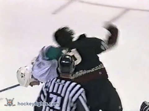 Shane Doan vs Kurt Sauer Dec 22, 2002