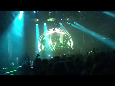 JAMIE JONES play “Another one bites the dust” @ Hï Ibiza Closing Party 2017, 7AM (Theatre)