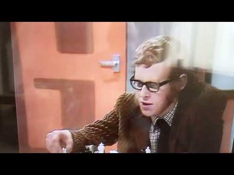 the goodies, the queens in danger.