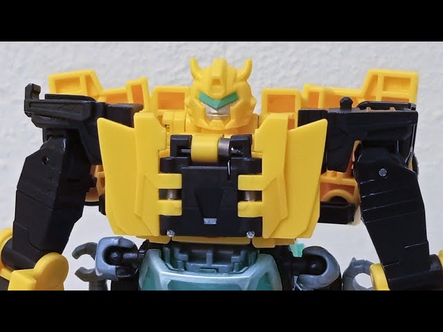 Vídeo relacionado con Transformers EarthSpark Cyber-Combiner Figuras de Acción Terran Bumblebee y Mo Malto, Robots de Juguete para Niños y Niñas de 6 Años o Más Convertibles a Coche, Muñecos de Colección de 12,5 cm