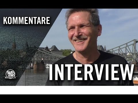 Old but Gold! Torwart Wenninger fliegt mit 60 noch noch durch den Strafraum!