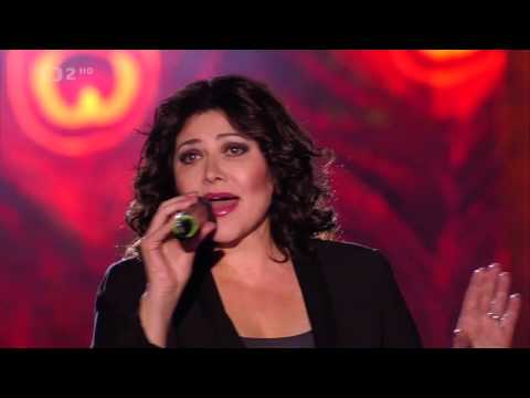 Ilona Csáková - Tornero & Proč mě nikdo nemá rád (I Say A Little Prayer)