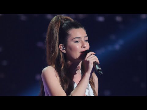 Cynthia Verazie - "Set Fire to The Rain" (Live)