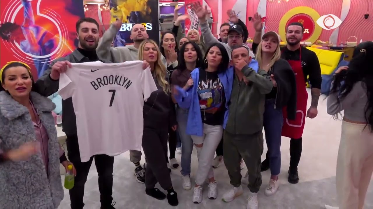 Një ditë pas eleminimit, banorët bëhen bashkë dhe i urojnë ditëlindjen Gabrieles