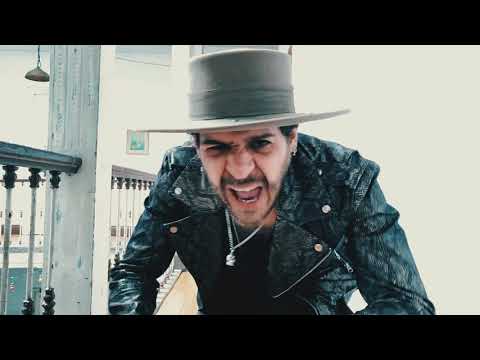 Revólver Plateado - Detrás Van