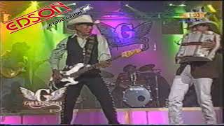 Bronco El Gigante de America Cruz de olvido