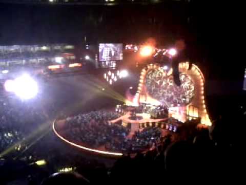 Some of Bruce Forsythe singing