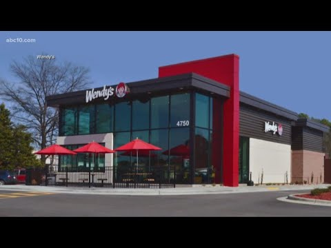 商業頭條。溫迪全國餐廳將開始供應早餐 (Business Headlines: Wendy's restaurants nationwide to start serving breakfast)