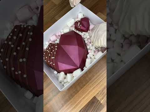 Making a smashable chocolate heart