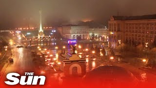 Download lagu Air raid sirens in Kyiv after large explosions as Russia invades Ukraine mp3