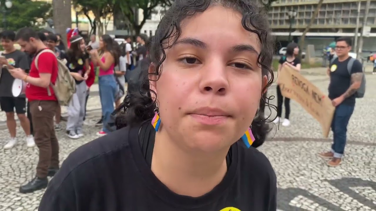 Protesto de estudantes em Curitiba pede revogação do “Novo” Ensino Médio
