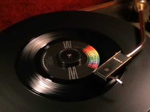 Angie & The Chicklettes - Tommy - 1965 45rpm