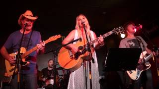 Catherine Britt - That Don&#39;t Bother Me