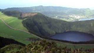 preview picture of video '360º View of Sete Cidades Crater from the Canario Viewpoint'