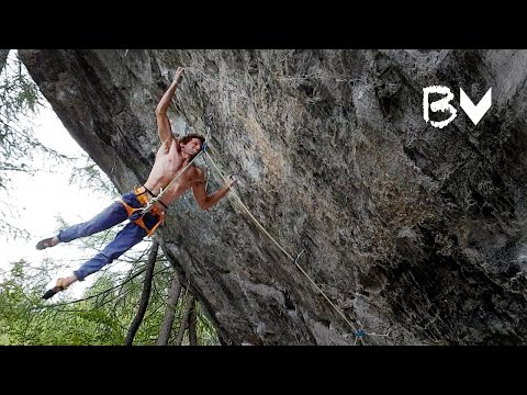 (Uncut) "Condé de Choc" (9a) by Nico Pelorson | Brut Vertical