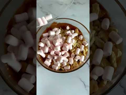 Rocky road 🍫 400g Milk chocolate + 3 tbsp oil, 80g biscuits, 50g mini-marshmallows. #rockyroad #fyp